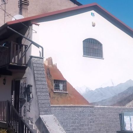 Casa del Rustico, Indipendente vista Sacra con dipinto Caprie Exterior foto
