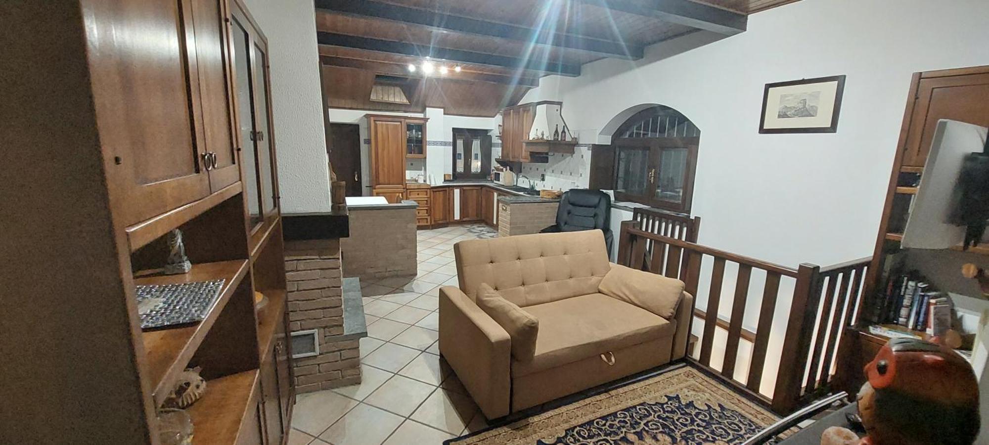 Casa del Rustico, Indipendente vista Sacra con dipinto Caprie Quarto foto